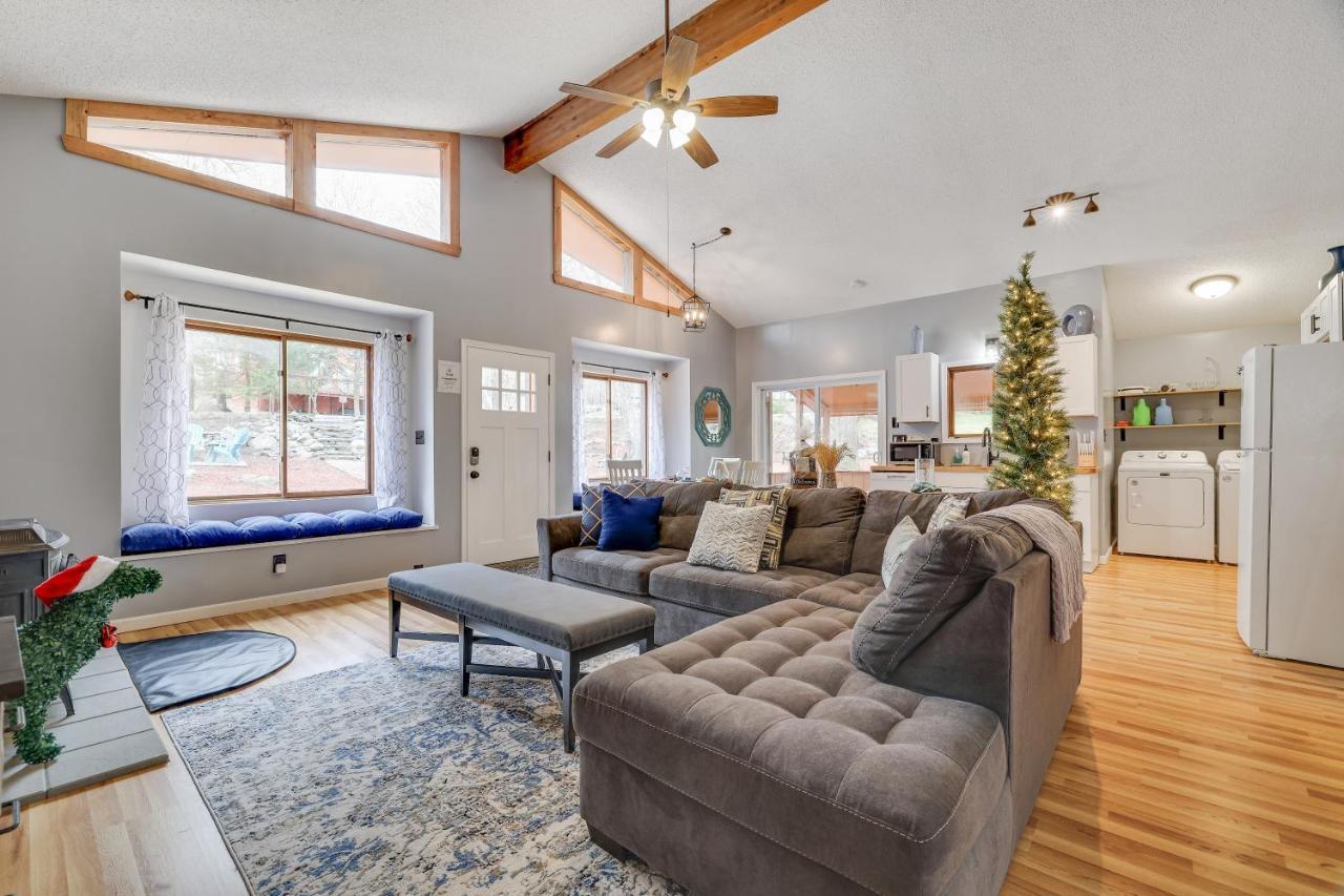 Premier Cozy Cabin - Free Amenities & Comm Indoor Pools Bushkill Exterior foto