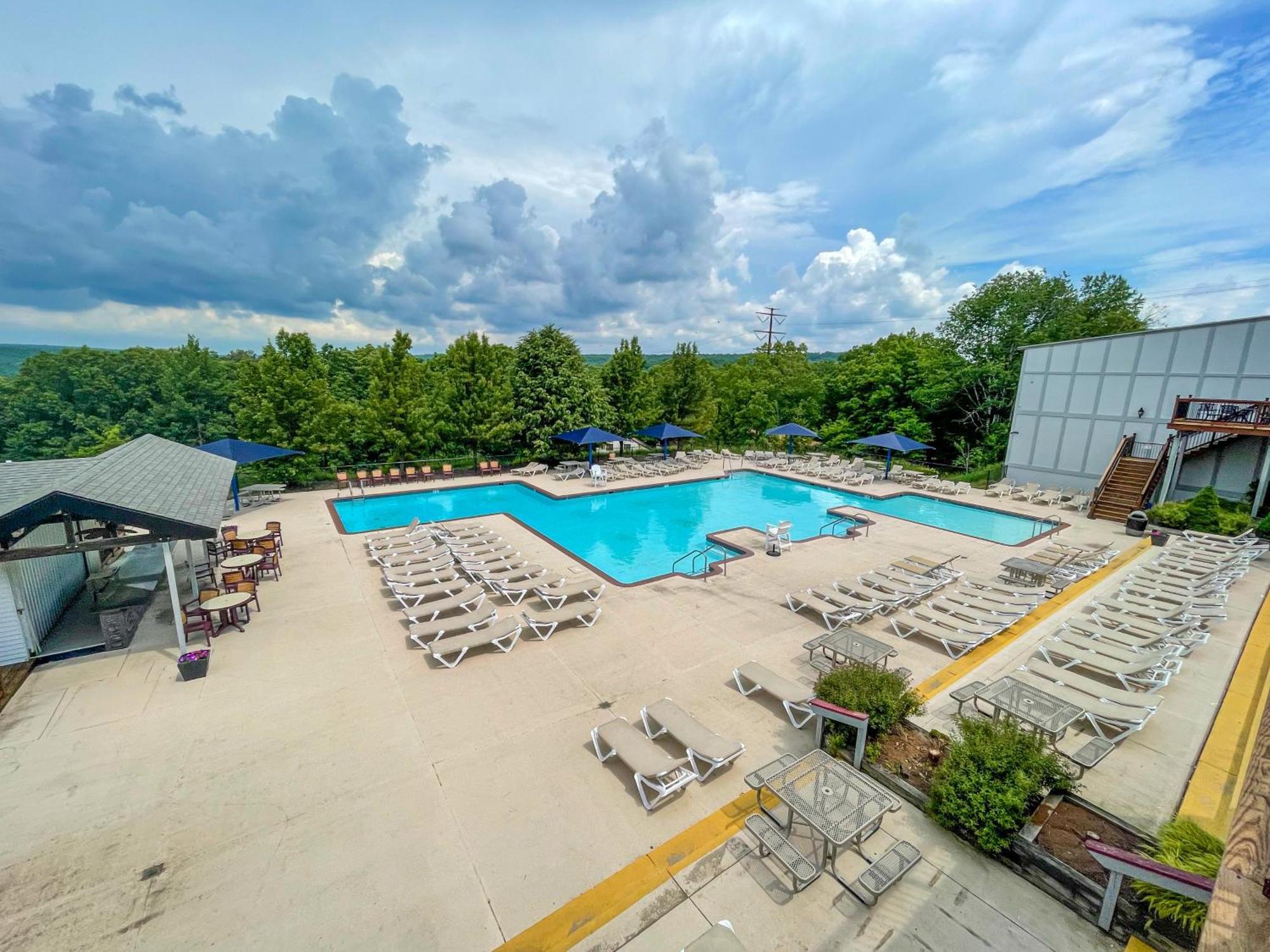 Premier Cozy Cabin - Free Amenities & Comm Indoor Pools Bushkill Exterior foto